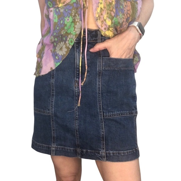 Old Navy Denim Jean Mini Skirt Utility Size 2 Dark Wash Straight Jean High Waist - Picture 1 of 7